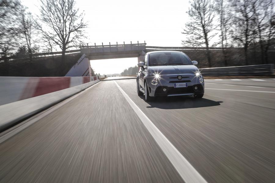  Abarth 595 esseesse (312) 2019 года  (WW) (фото 15 из 44)